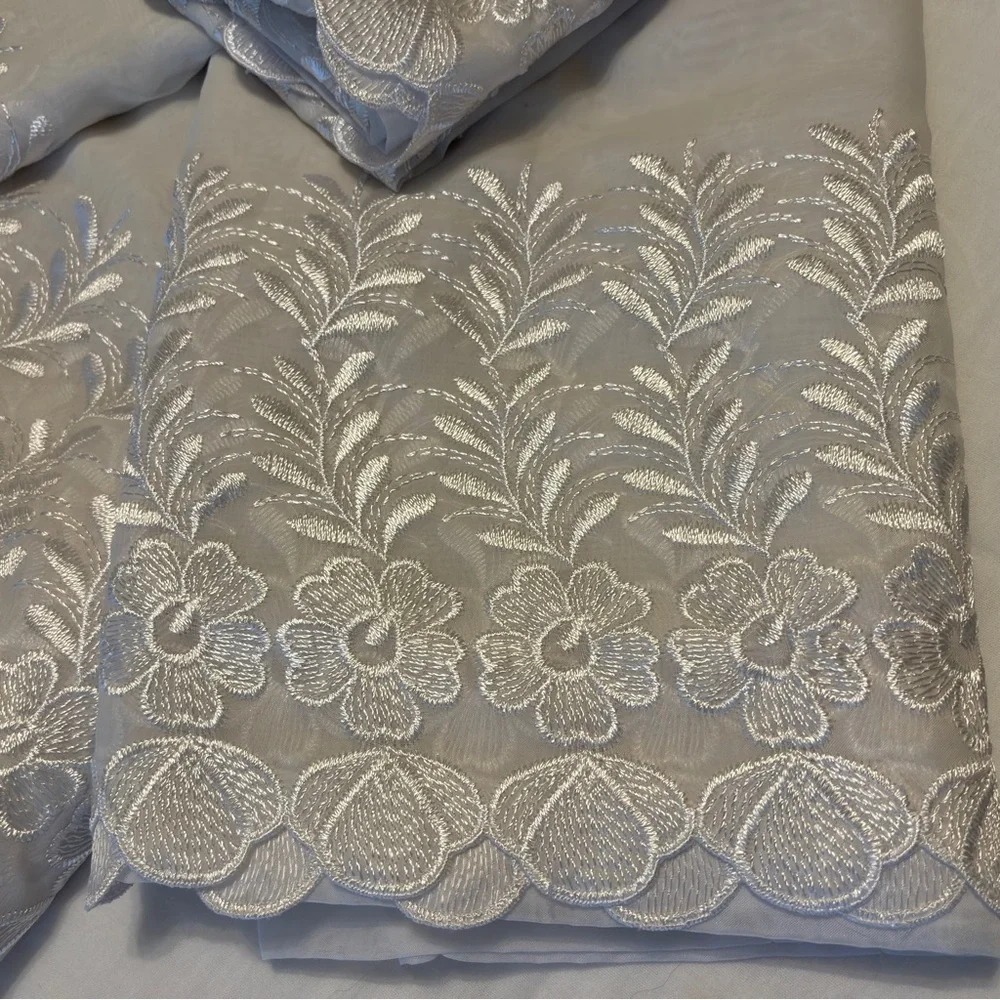 N/A vtg white
